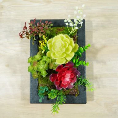 Devorga osilgan suvli